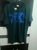 camiseta masculina verde escura com estampa