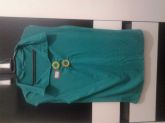 regata verde com detalhe em dourado